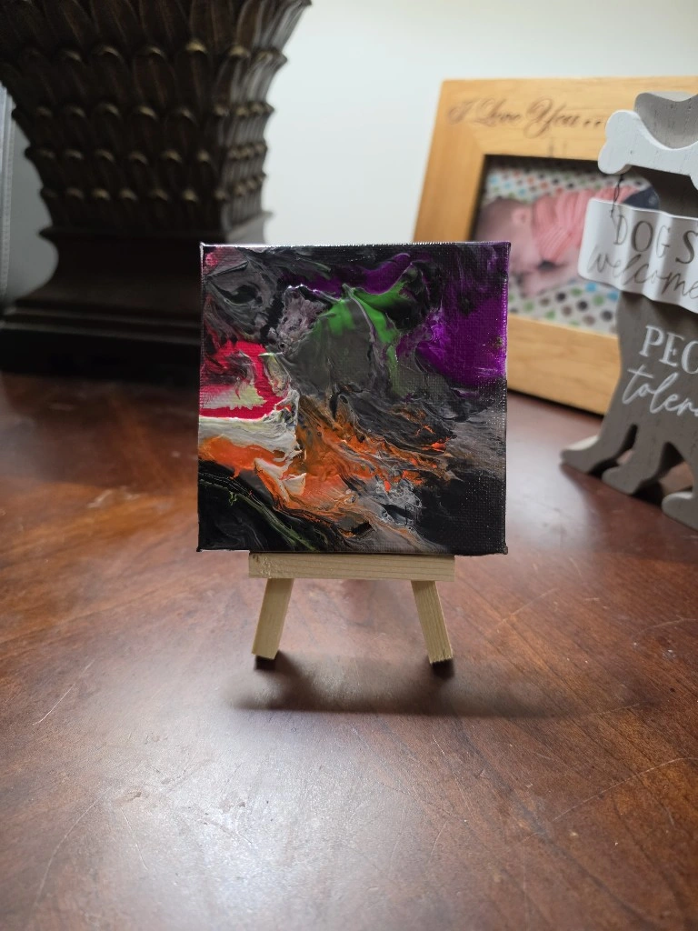 Paw-Print Inspired Mini Abstract Art – Handmade Dog-Lover Decor on Mini Easel